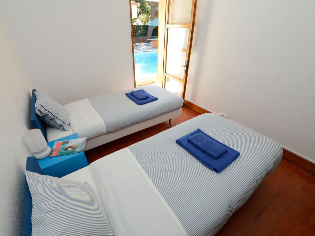 Geckosurfhouse Bed & Breakfast Costa da Caparica Room photo